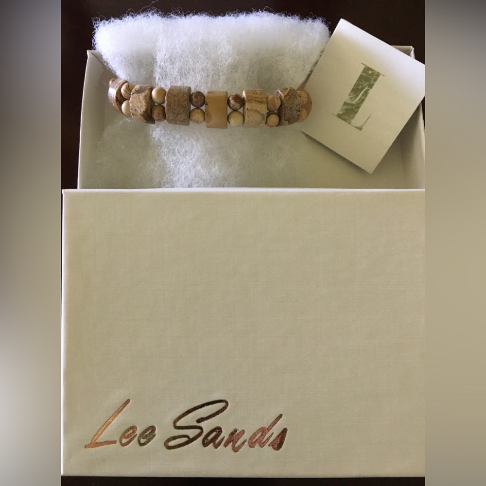 NWOT Lee Sands “Picture Jasper” stone stretch bracelet ~ New in Box